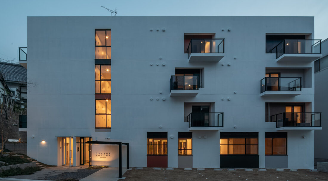 音楽家の集まるマンション「Grande Souche Kamiyashiro」の北側外観